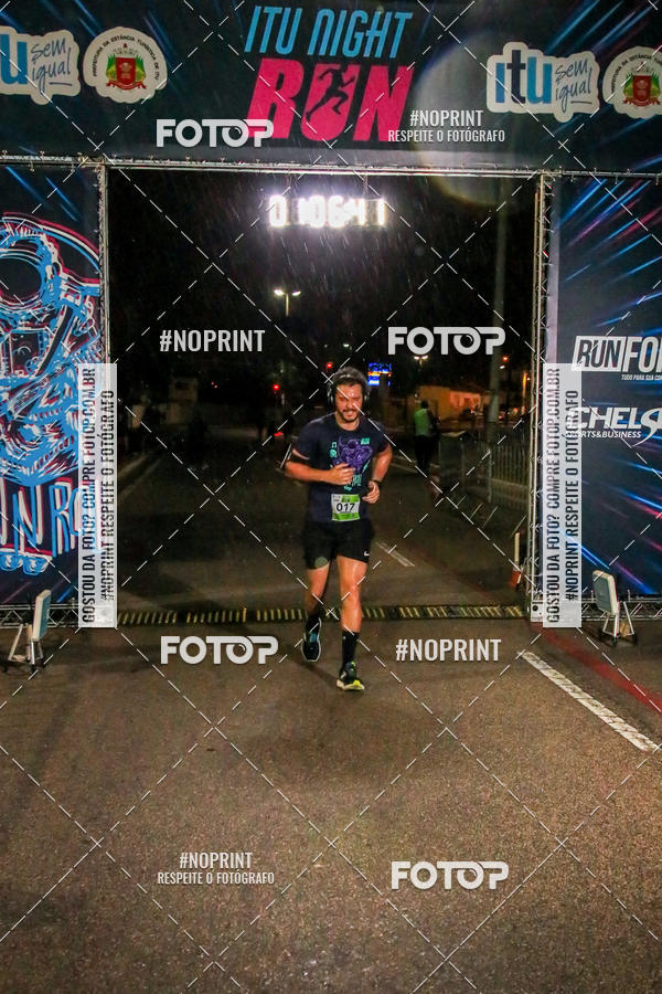 Buy your photos of the eventItu Night Run on Fotop