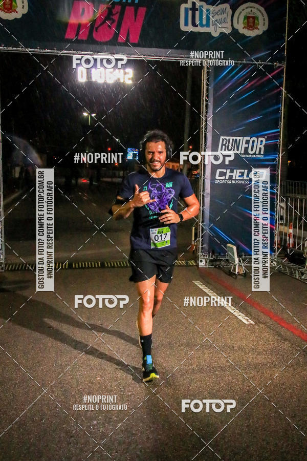 Buy your photos of the eventItu Night Run on Fotop