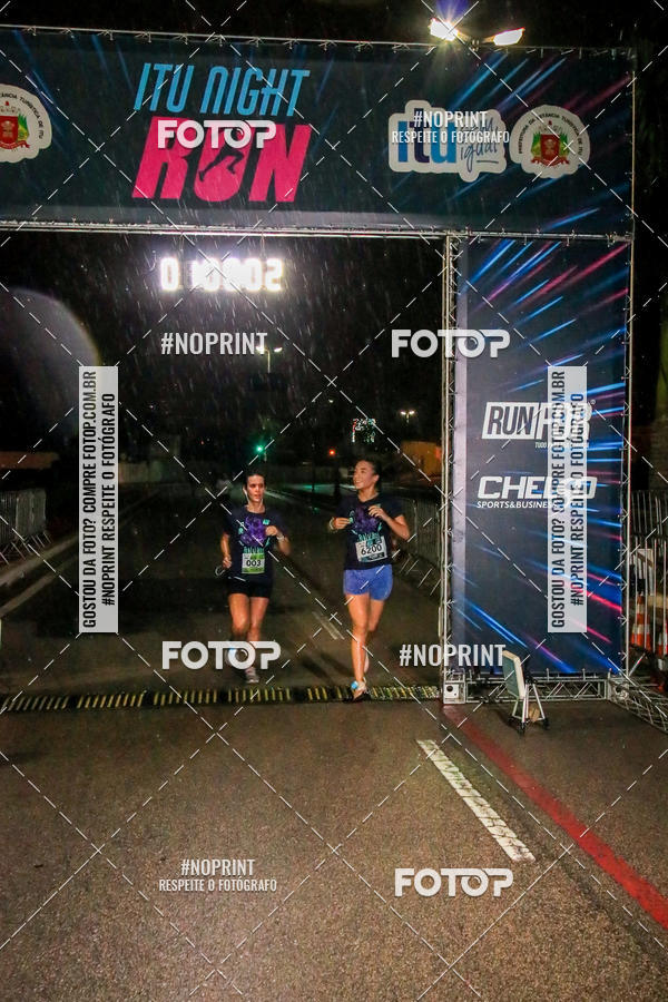 Buy your photos of the eventItu Night Run on Fotop