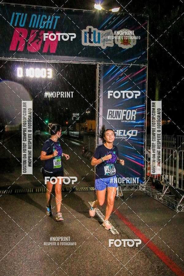 Buy your photos of the eventItu Night Run on Fotop