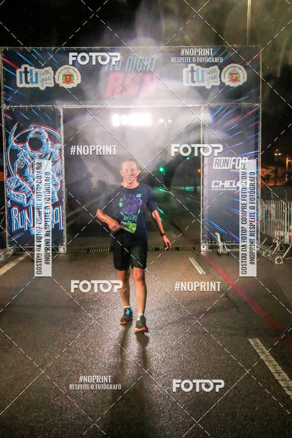 Buy your photos of the eventItu Night Run on Fotop