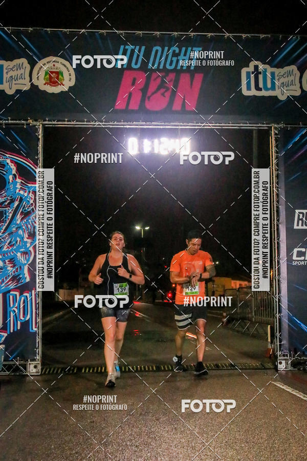 Buy your photos of the eventItu Night Run on Fotop