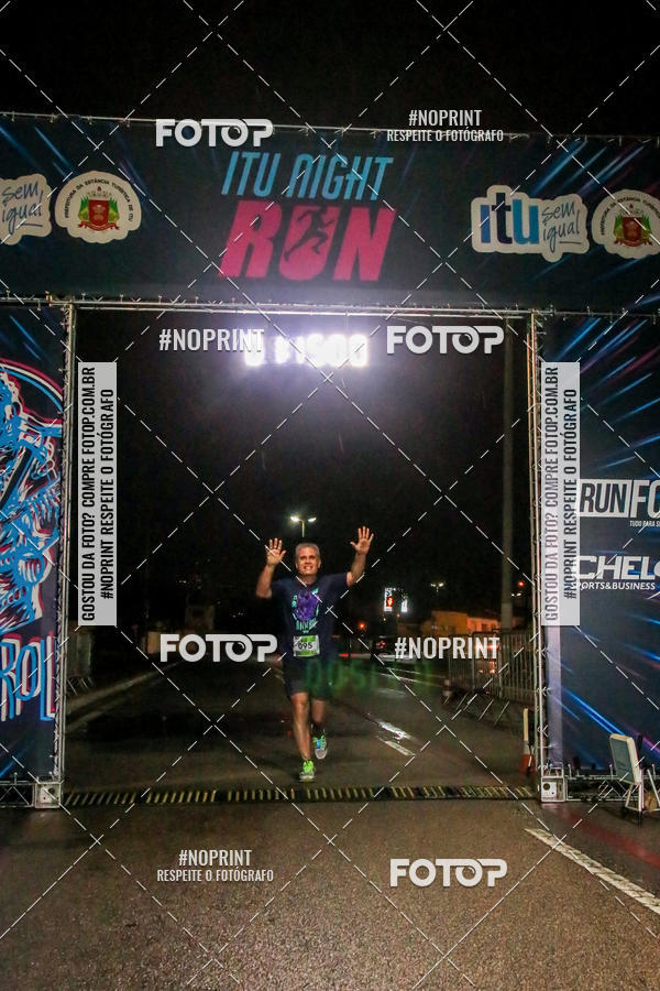Buy your photos of the eventItu Night Run on Fotop