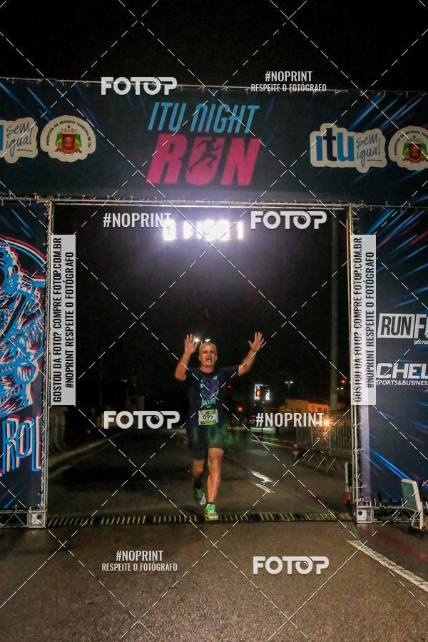 Buy your photos of the eventItu Night Run on Fotop