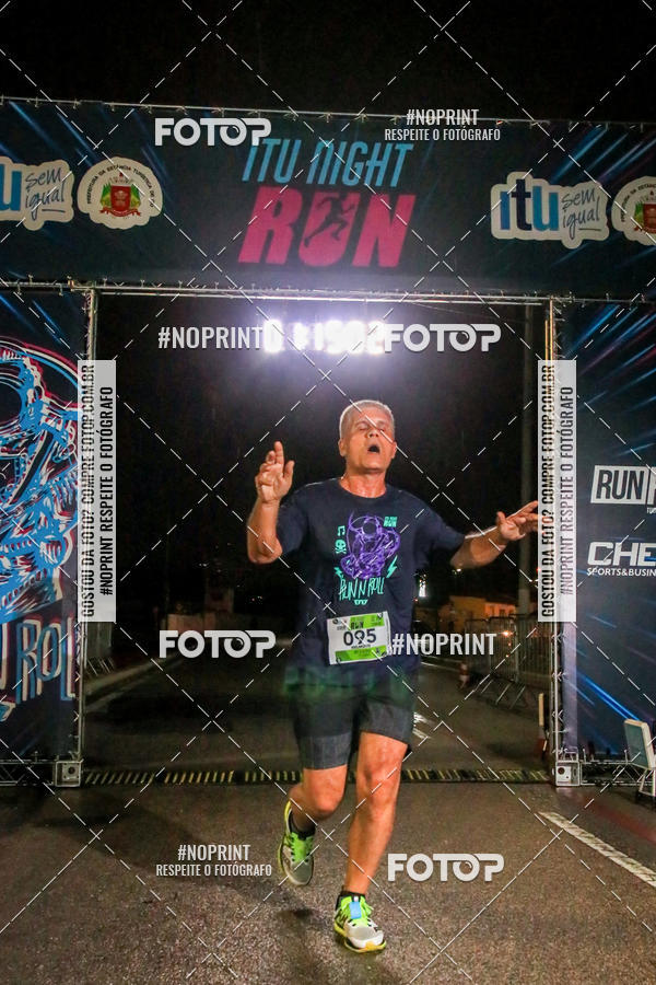 Buy your photos of the eventItu Night Run on Fotop