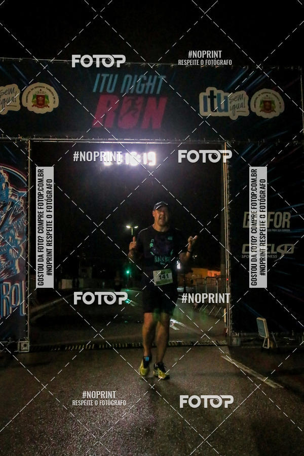 Buy your photos of the eventItu Night Run on Fotop