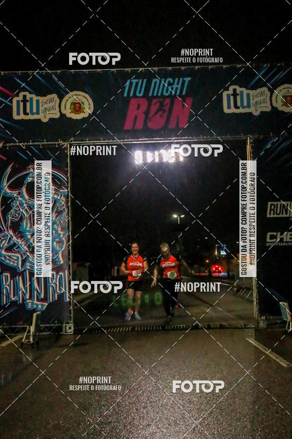 Buy your photos of the eventItu Night Run on Fotop