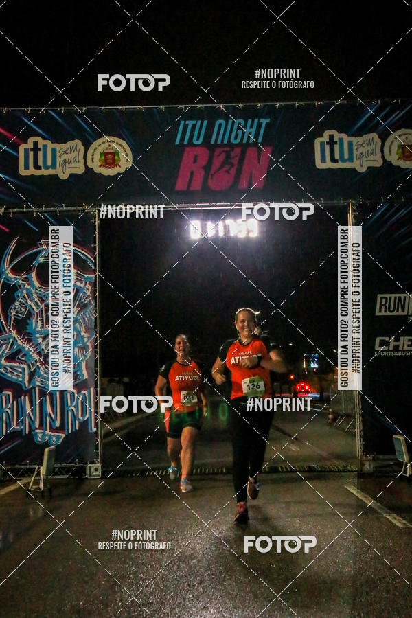 Buy your photos of the eventItu Night Run on Fotop