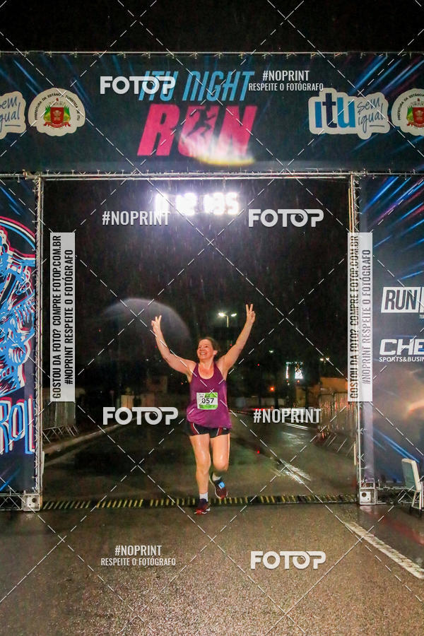 Buy your photos of the eventItu Night Run on Fotop
