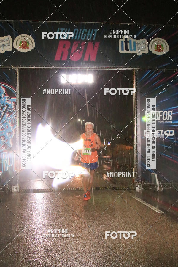 Buy your photos of the eventItu Night Run on Fotop