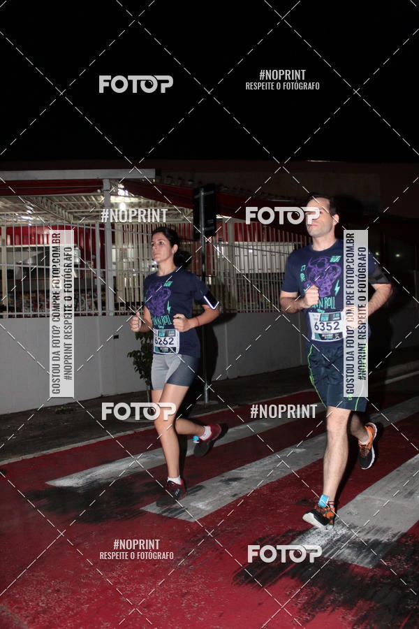 Buy your photos of the eventItu Night Run on Fotop