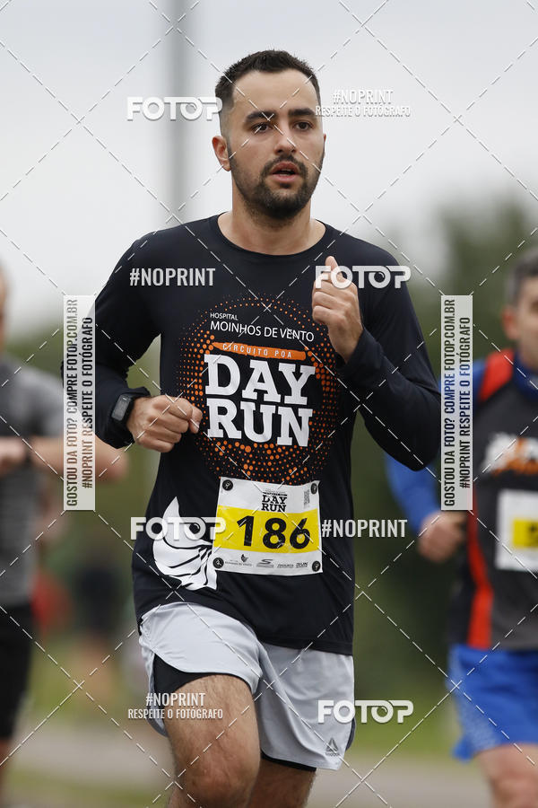 Buy your photos of the eventPoa Day Run on Fotop