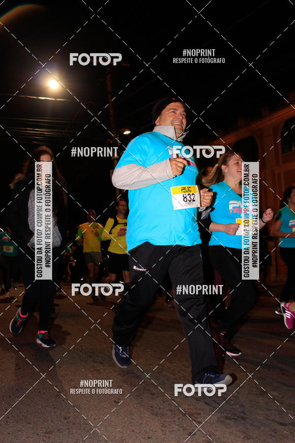 Buy your photos of the eventPUC NIGHT RUN on Fotop