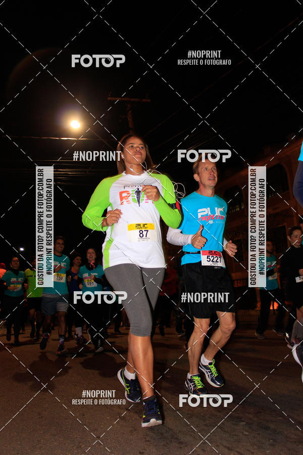 Buy your photos of the eventPUC NIGHT RUN on Fotop