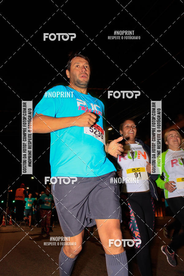 Buy your photos of the eventPUC NIGHT RUN on Fotop