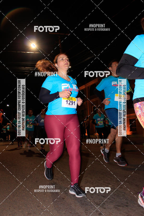Buy your photos of the eventPUC NIGHT RUN on Fotop