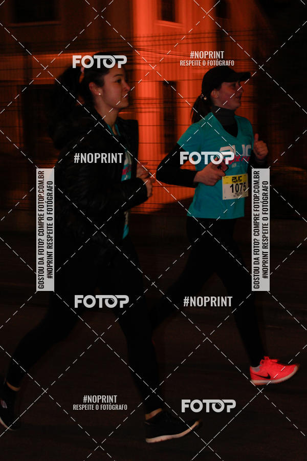 Buy your photos of the eventPUC NIGHT RUN on Fotop