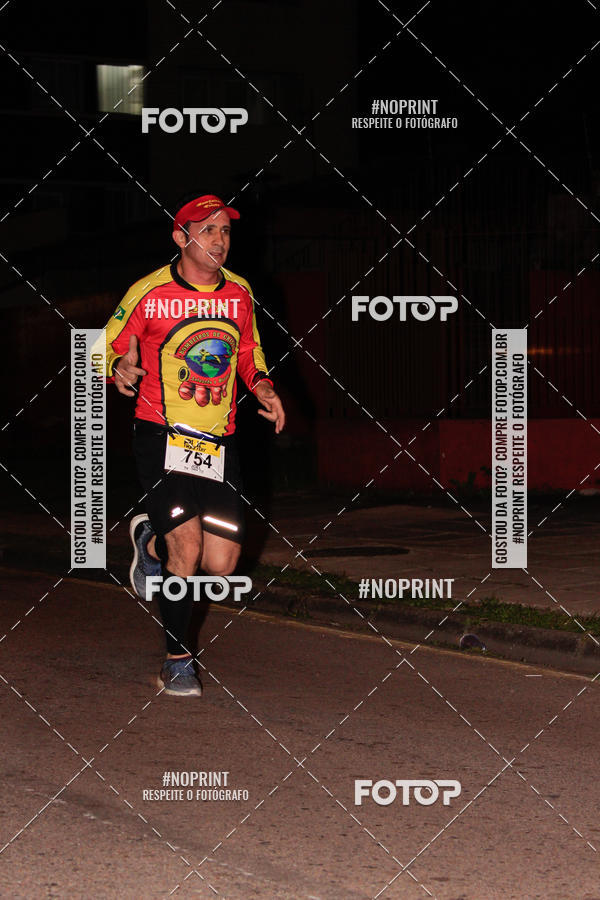 Buy your photos of the eventPUC NIGHT RUN on Fotop