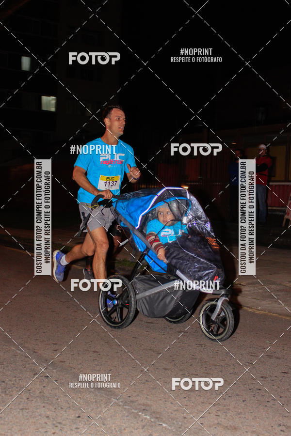 Buy your photos of the eventPUC NIGHT RUN on Fotop