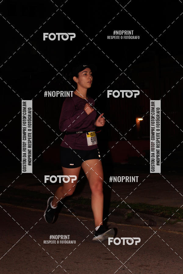 Buy your photos of the eventPUC NIGHT RUN on Fotop