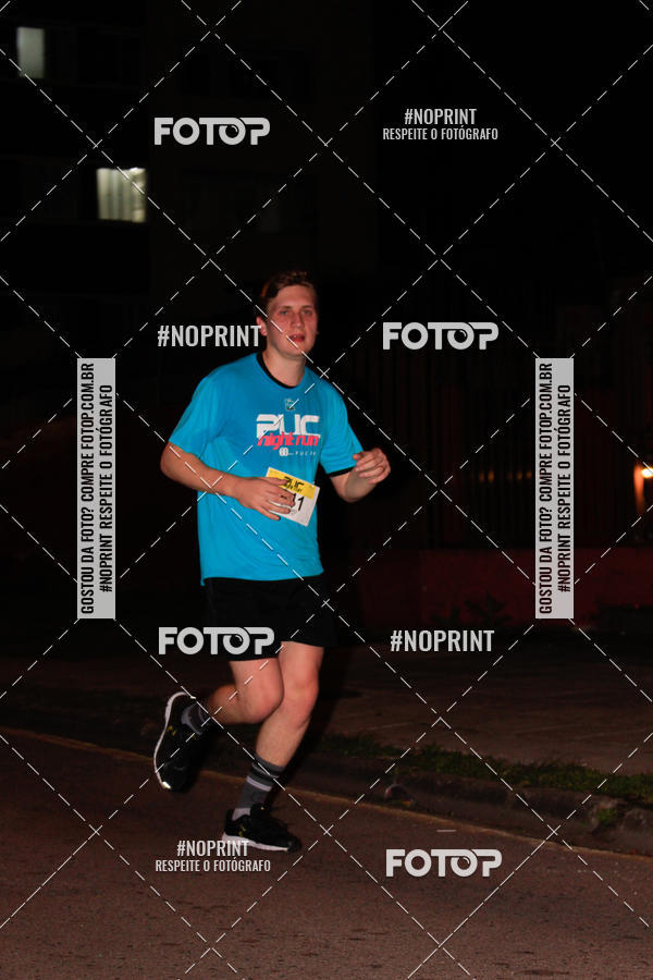 Buy your photos of the eventPUC NIGHT RUN on Fotop
