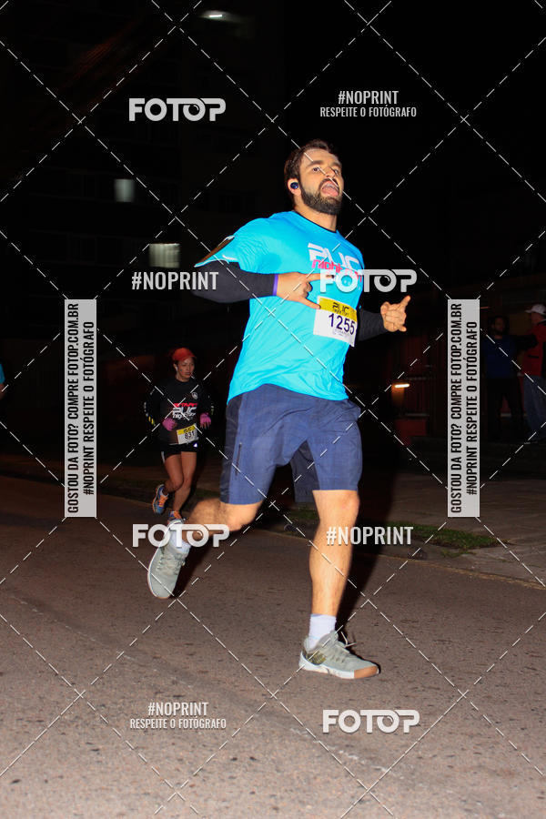 Buy your photos of the eventPUC NIGHT RUN on Fotop