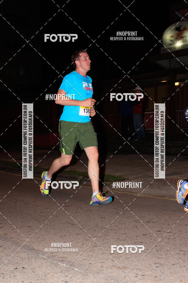 Buy your photos of the eventPUC NIGHT RUN on Fotop