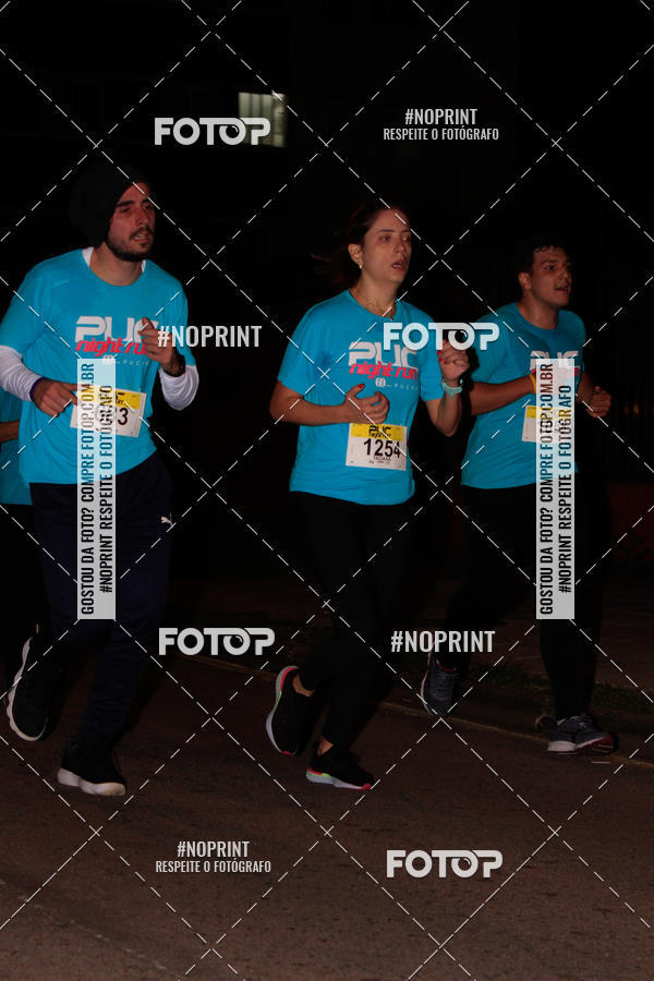 Buy your photos of the eventPUC NIGHT RUN on Fotop