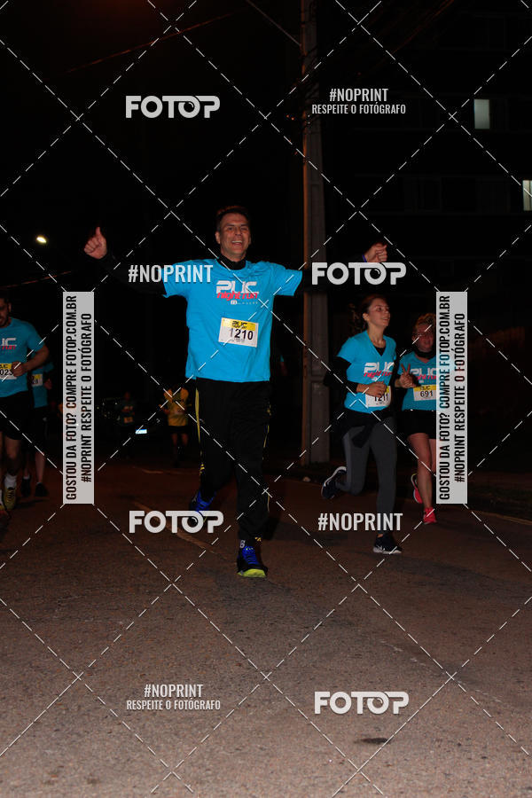 Buy your photos of the eventPUC NIGHT RUN on Fotop
