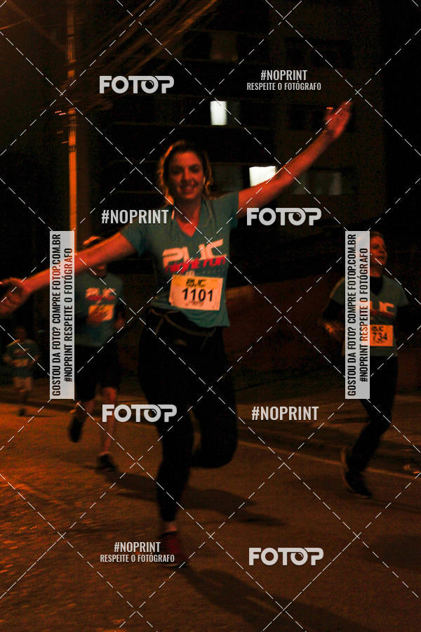 Buy your photos of the eventPUC NIGHT RUN on Fotop