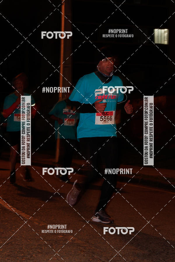 Buy your photos of the eventPUC NIGHT RUN on Fotop