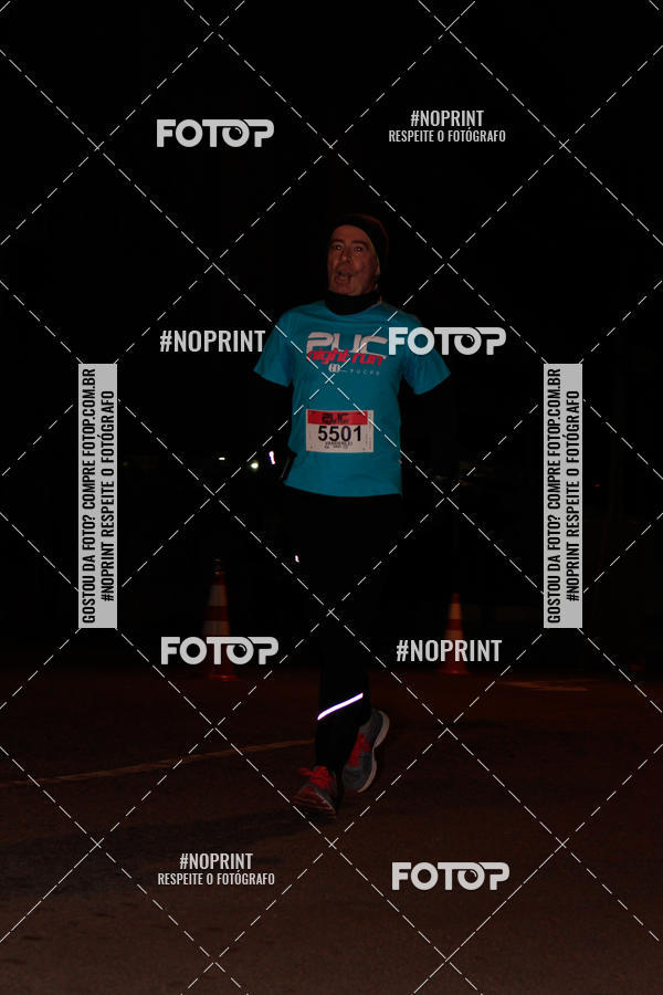 Buy your photos of the eventPUC NIGHT RUN on Fotop