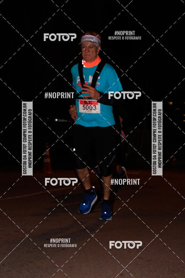 Buy your photos of the eventPUC NIGHT RUN on Fotop