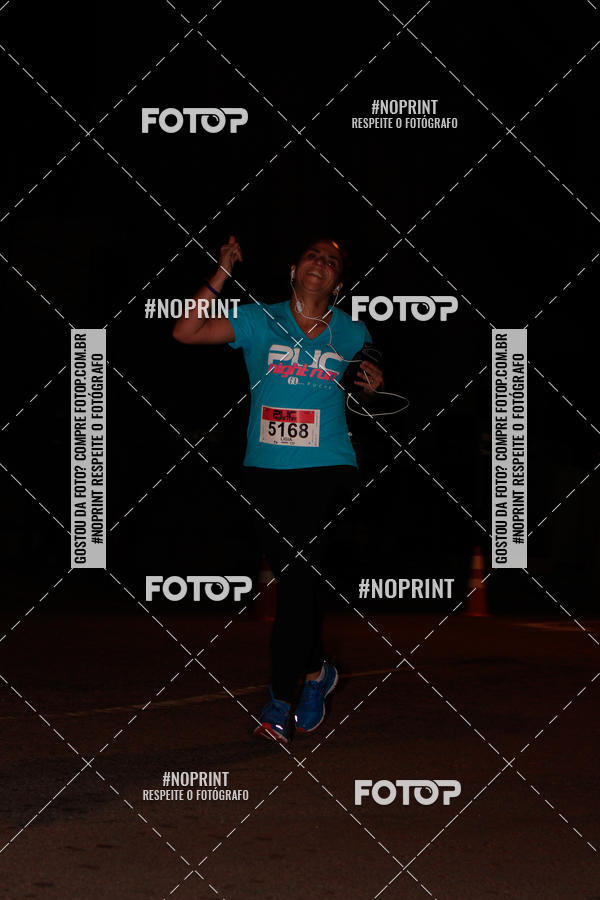 Buy your photos of the eventPUC NIGHT RUN on Fotop