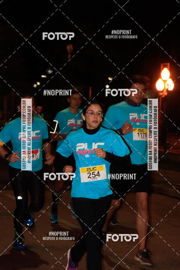 Buy your photos of the eventPUC NIGHT RUN on Fotop