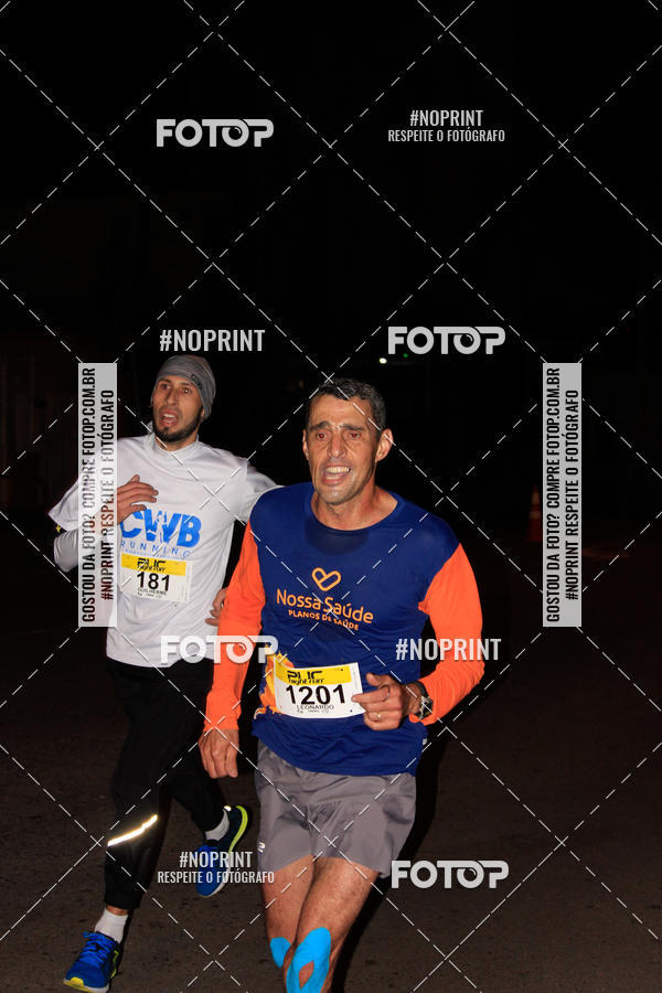 Buy your photos of the eventPUC NIGHT RUN on Fotop