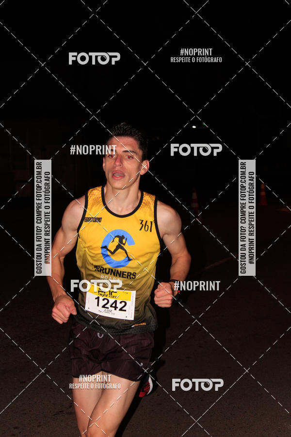 Buy your photos of the eventPUC NIGHT RUN on Fotop