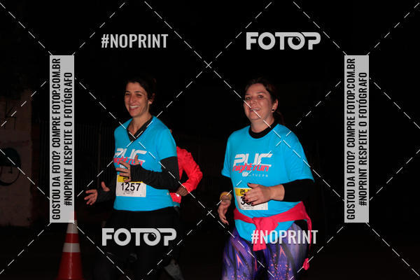 Buy your photos of the eventPUC NIGHT RUN on Fotop