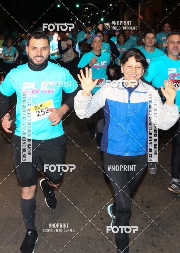 Buy your photos of the eventPUC NIGHT RUN on Fotop