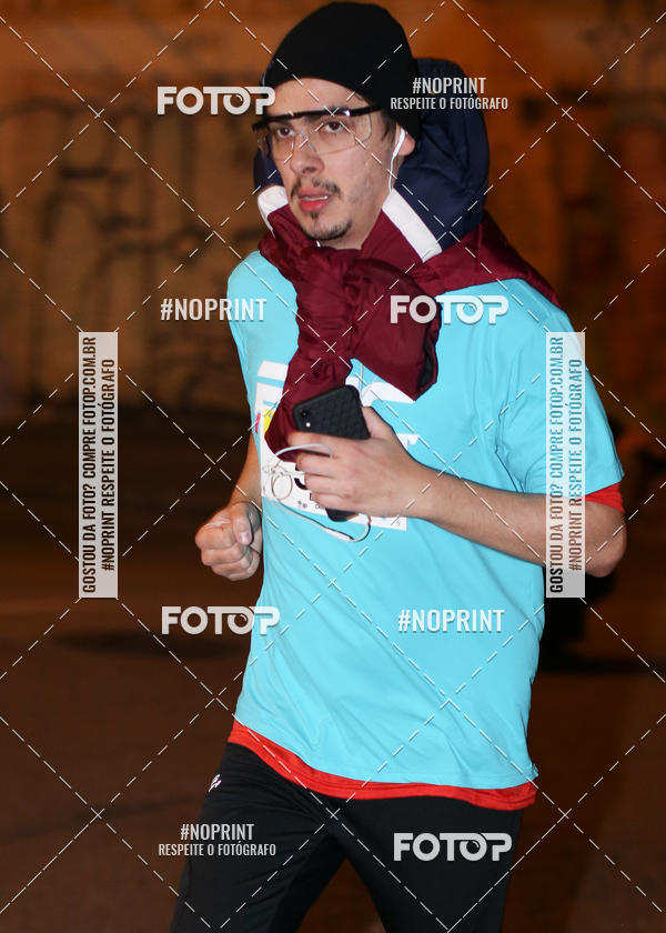 Buy your photos of the eventPUC NIGHT RUN on Fotop