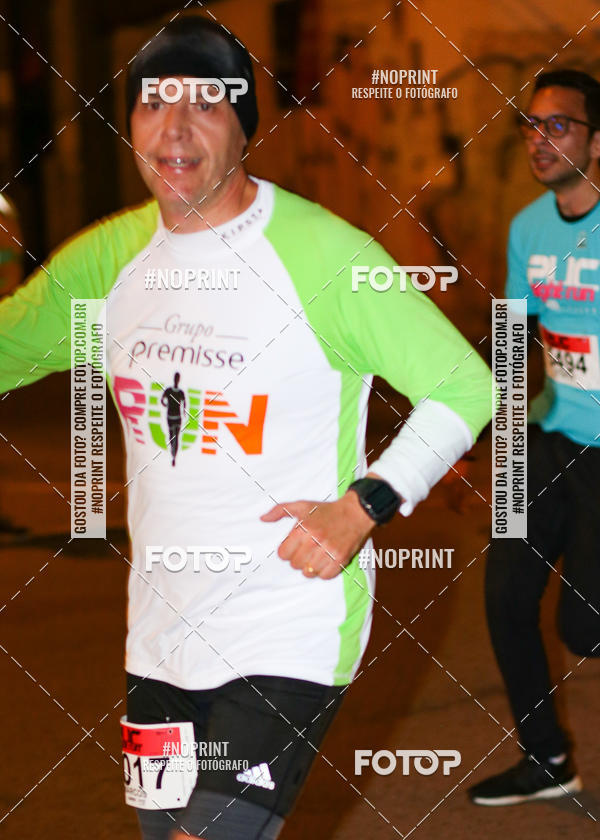 Buy your photos of the eventPUC NIGHT RUN on Fotop