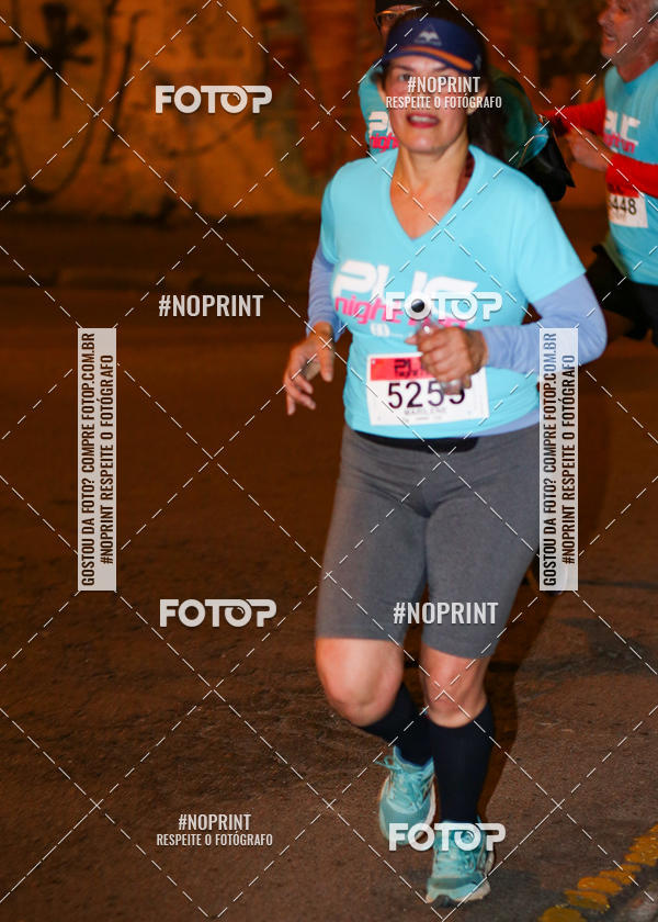 Buy your photos of the eventPUC NIGHT RUN on Fotop