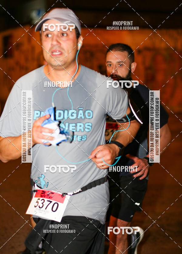 Buy your photos of the eventPUC NIGHT RUN on Fotop