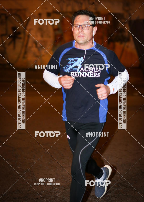 Buy your photos of the eventPUC NIGHT RUN on Fotop