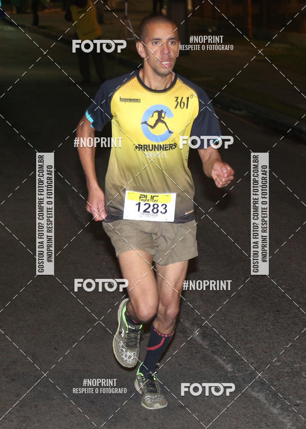 Buy your photos of the eventPUC NIGHT RUN on Fotop