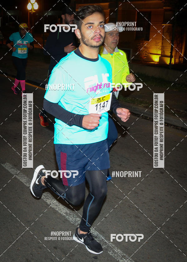 Buy your photos of the eventPUC NIGHT RUN on Fotop