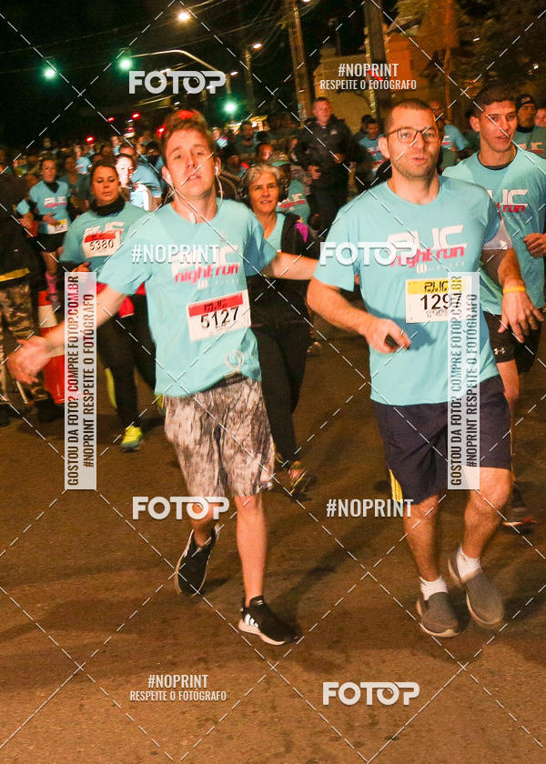 Buy your photos of the eventPUC NIGHT RUN on Fotop