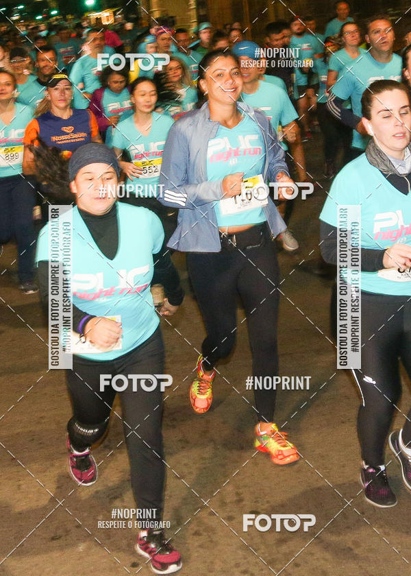 Buy your photos of the eventPUC NIGHT RUN on Fotop