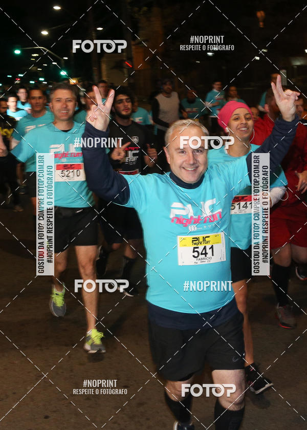Buy your photos of the eventPUC NIGHT RUN on Fotop