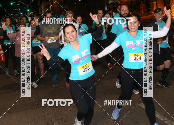 Buy your photos of the eventPUC NIGHT RUN on Fotop